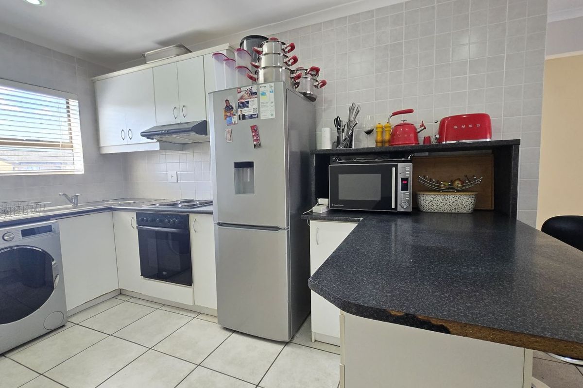 Apartment For Sale in Fairview Golf Estate - Photo 3