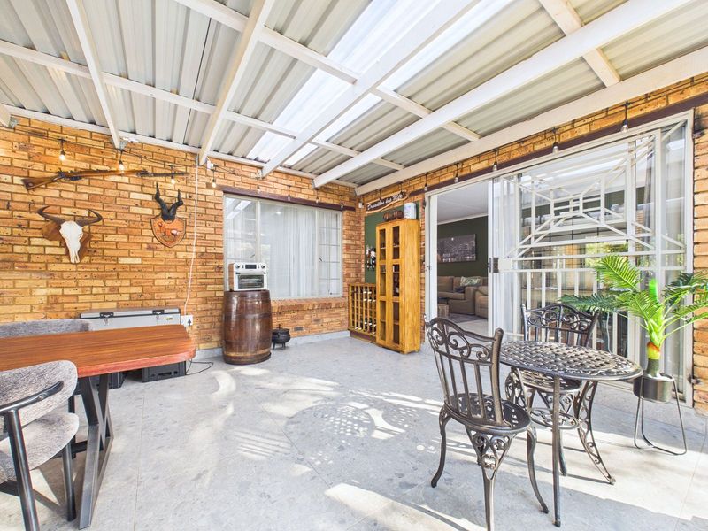 Townhouse For Sale in Radiokop - Photo 7