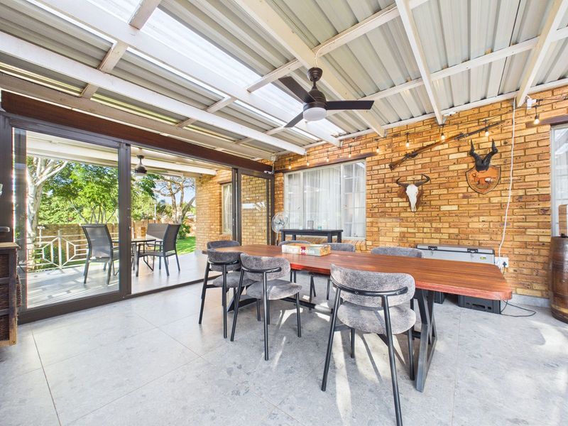 Townhouse For Sale in Radiokop - Photo 6