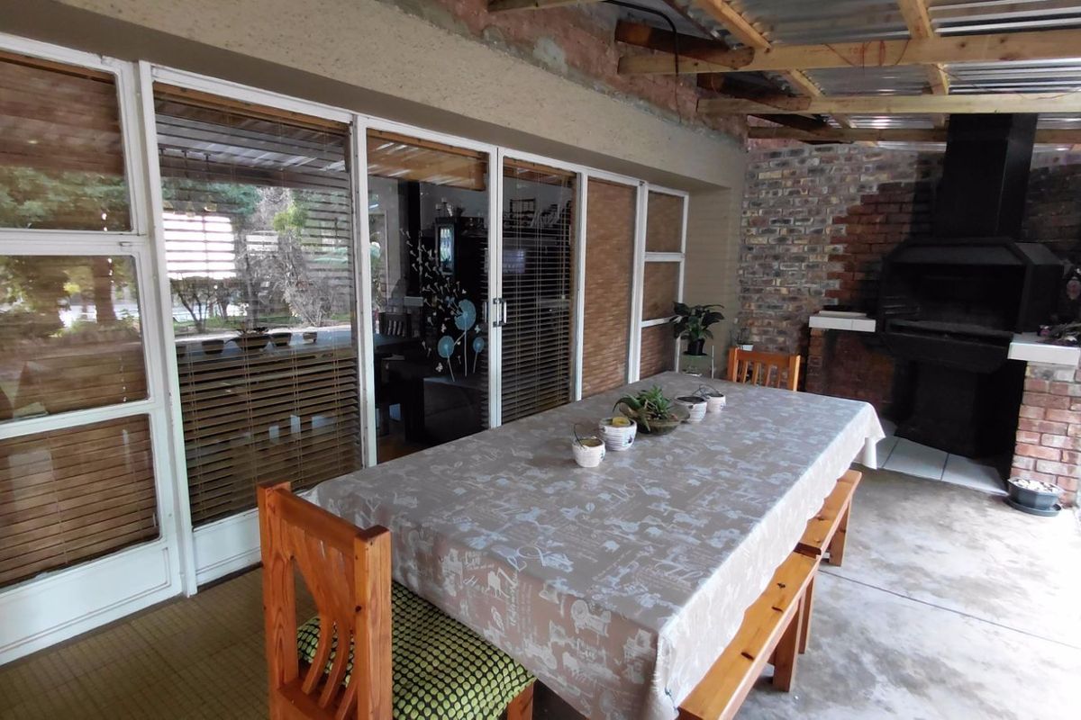 House For Sale in West Bank - Photo 5