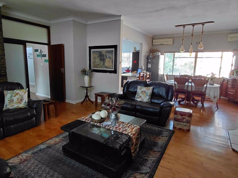 House For Sale in West Bank - Photo 7