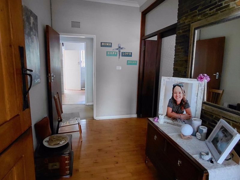 House For Sale in West Bank - Photo 6
