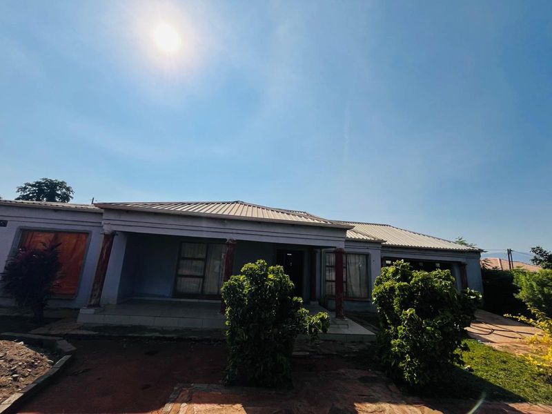 House For Sale in Burgersfort Rural - Photo 1
