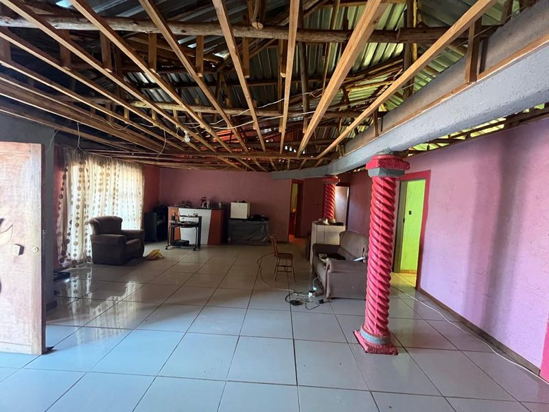 House For Sale in Burgersfort Rural - Photo 2