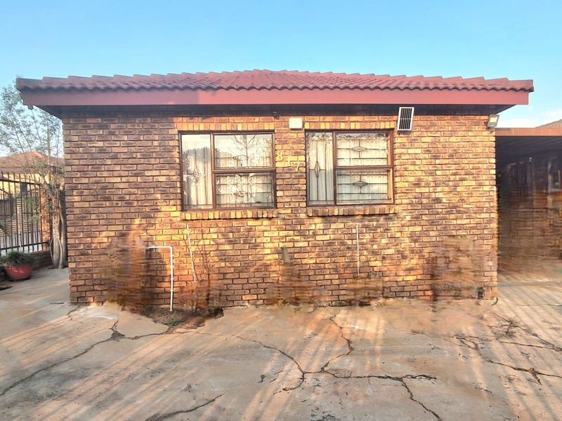 House For Sale in Philip Nel Park - Photo 6