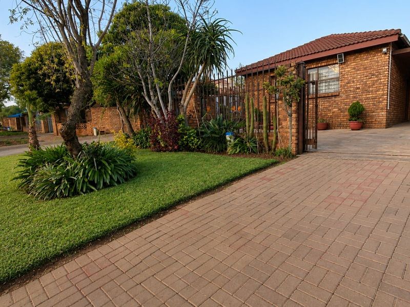 House For Sale in Philip Nel Park - Photo 1