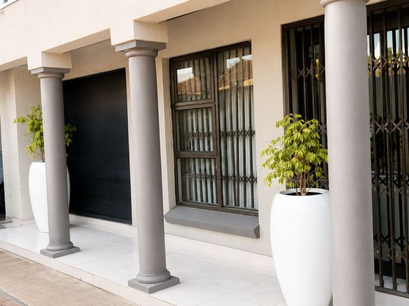 House For Sale in African Jewel - Photo 2
