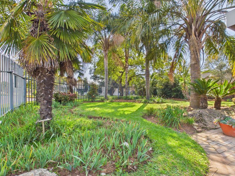 House For Sale in Discovery - Photo 2
