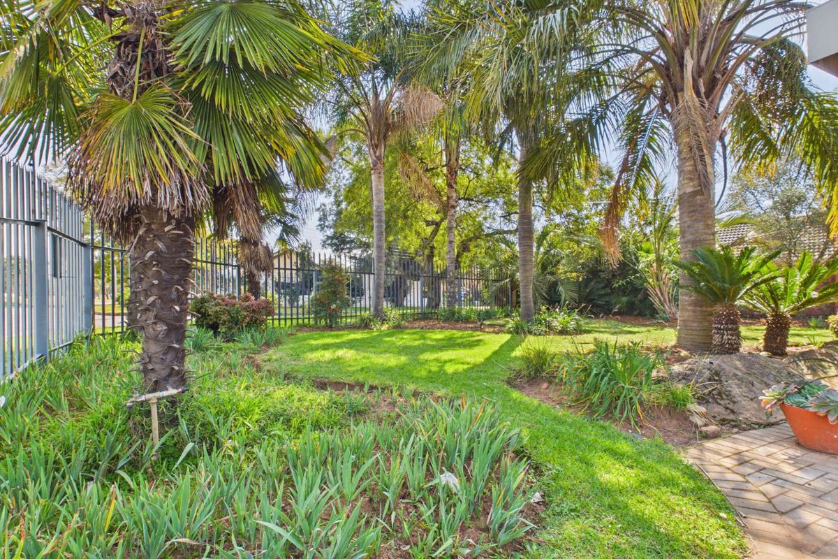 House For Sale in Discovery - Photo 2