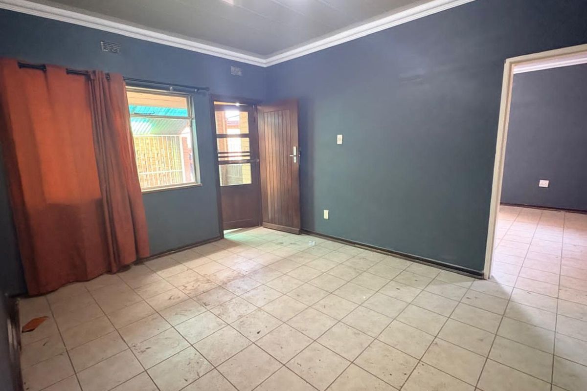 House For Sale in Cassandra - Photo 5