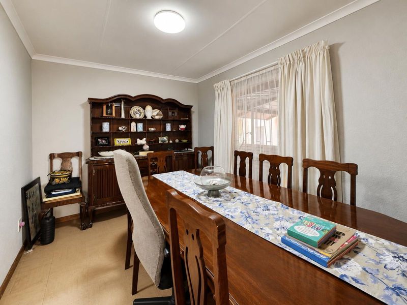 House For Sale in Secunda Central - Photo 6