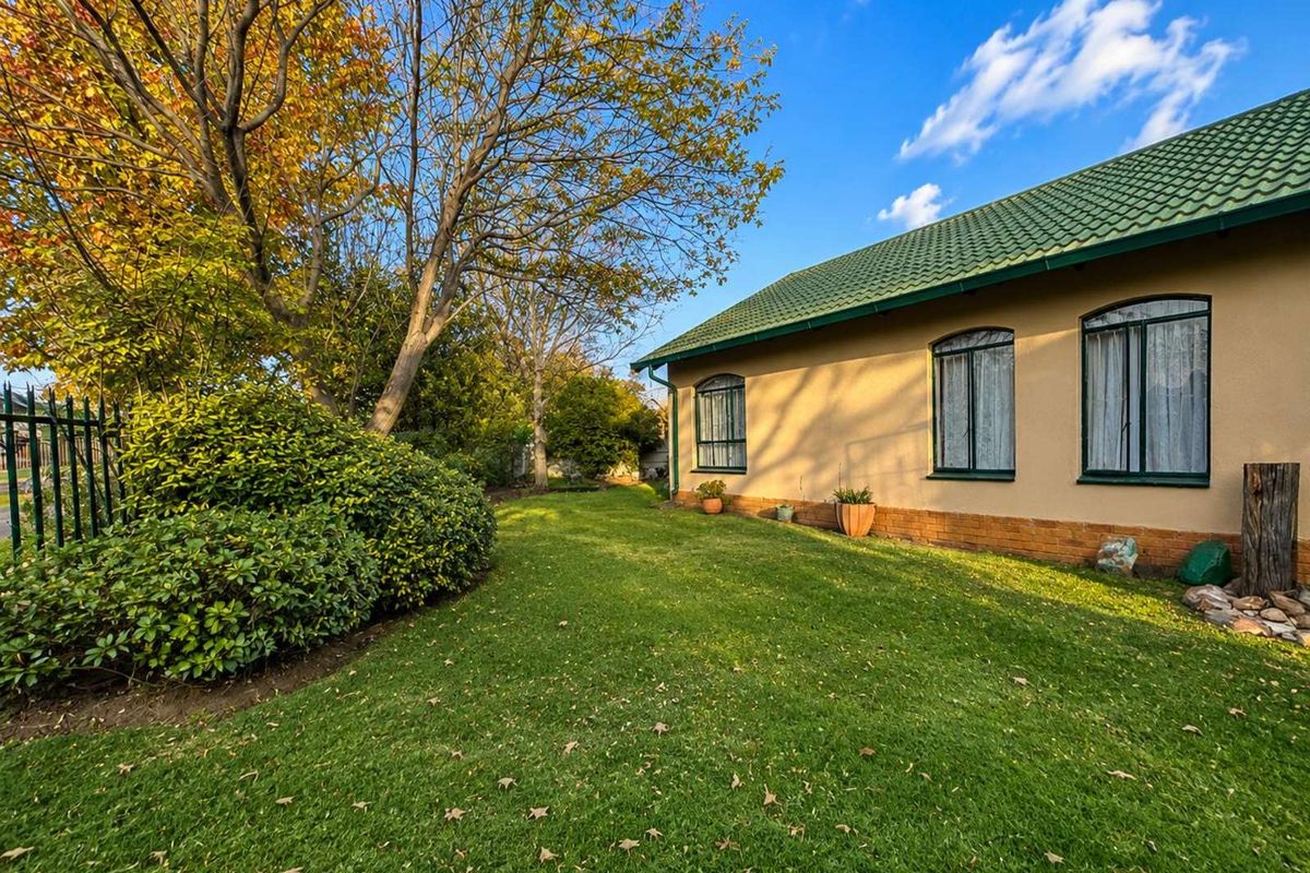 House For Sale in Secunda Central - Photo 3
