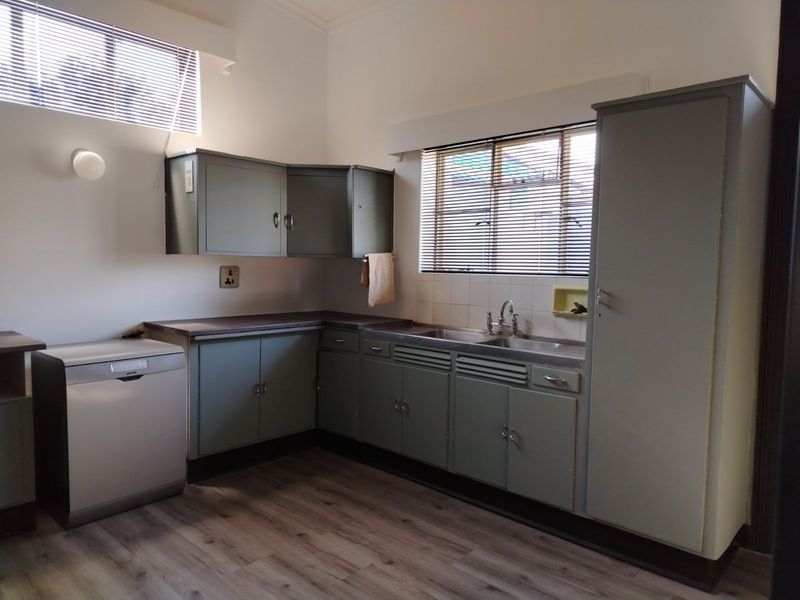 House For Sale in Graaff-Reinet Central - Photo 5