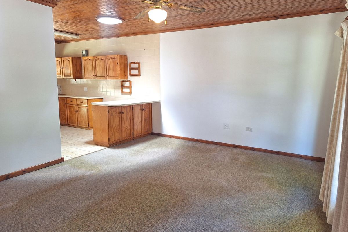 Townhouse For Sale in Brenton On Lake - Photo 4