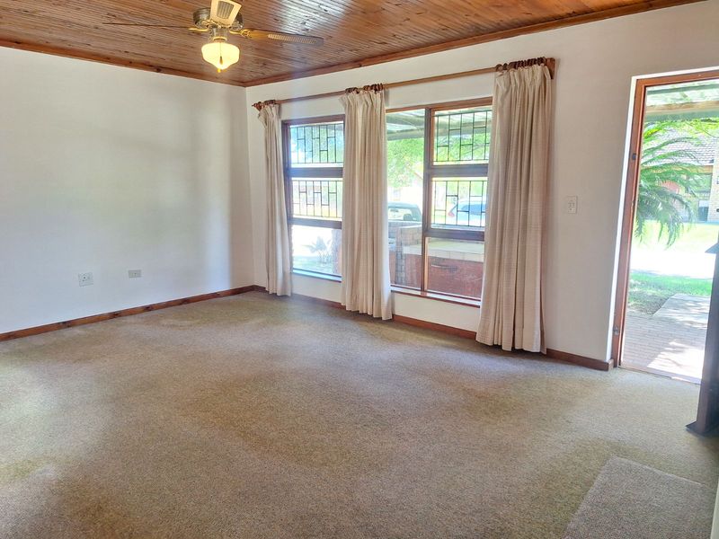 Townhouse For Sale in Brenton On Lake - Photo 5