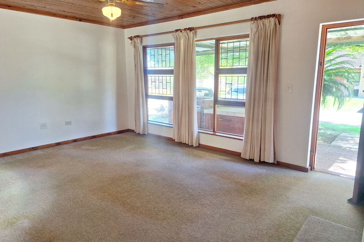 Townhouse For Sale in Brenton On Lake - Photo 5
