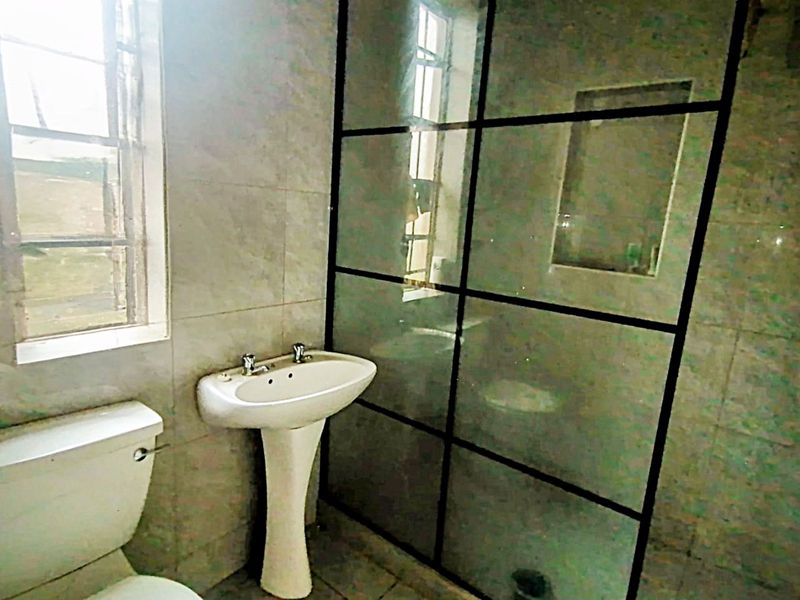 House For Sale in Riviera - Photo 8