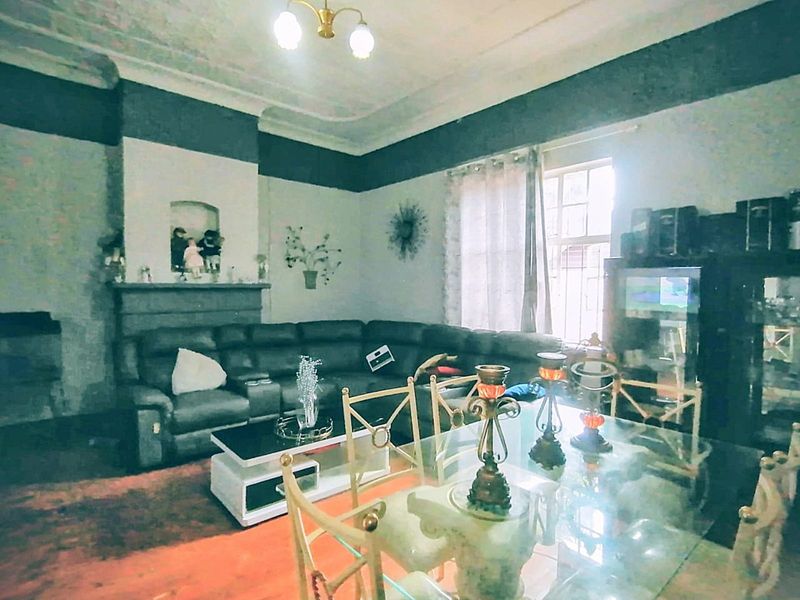 House For Sale in Riviera - Photo 4
