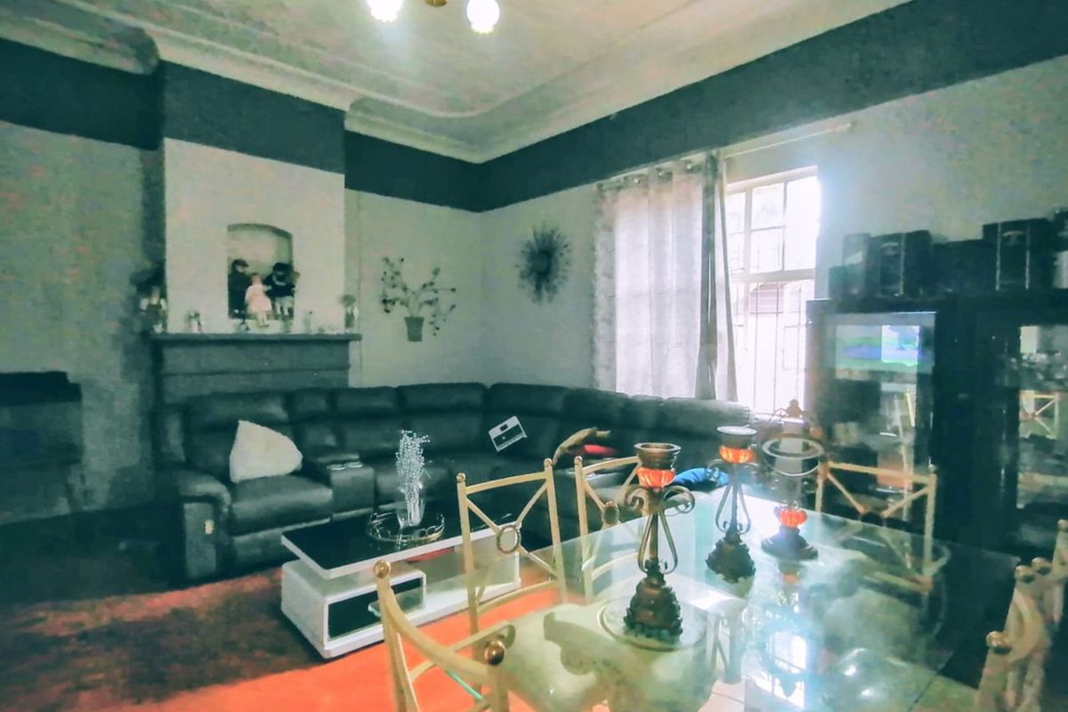 House For Sale in Riviera - Photo 5