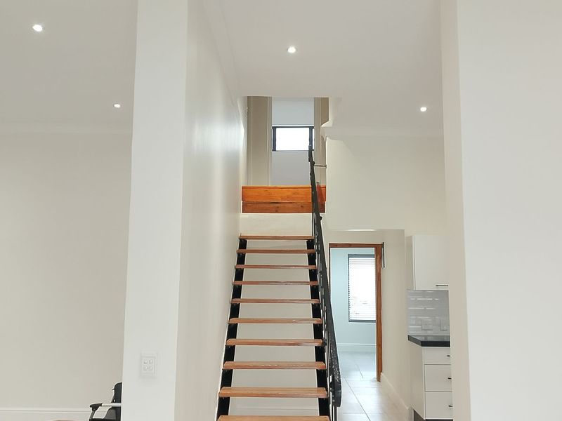 House For Sale in Strand North - Photo 9