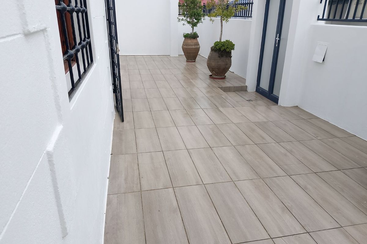 House For Sale in Strand North - Photo 2