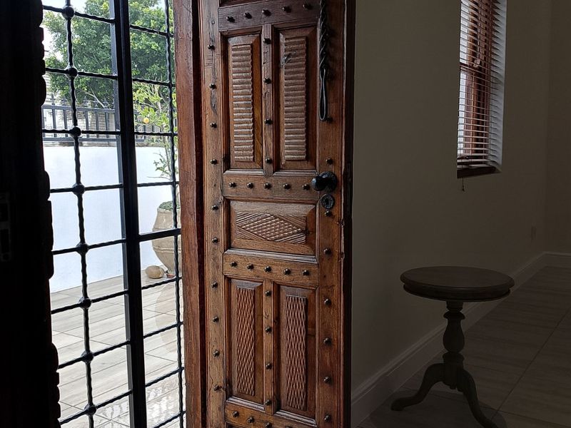 House For Sale in Strand North - Photo 5