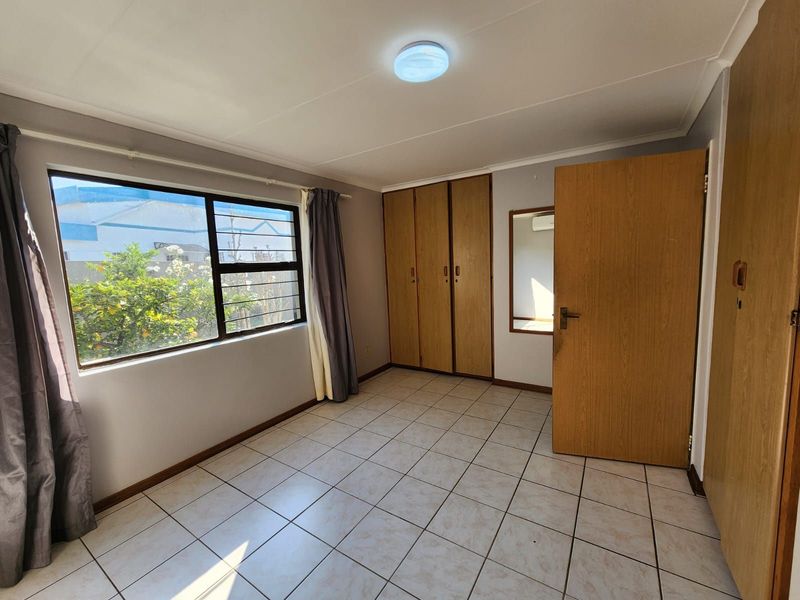 House For Sale in Rhodesdene - Photo 10