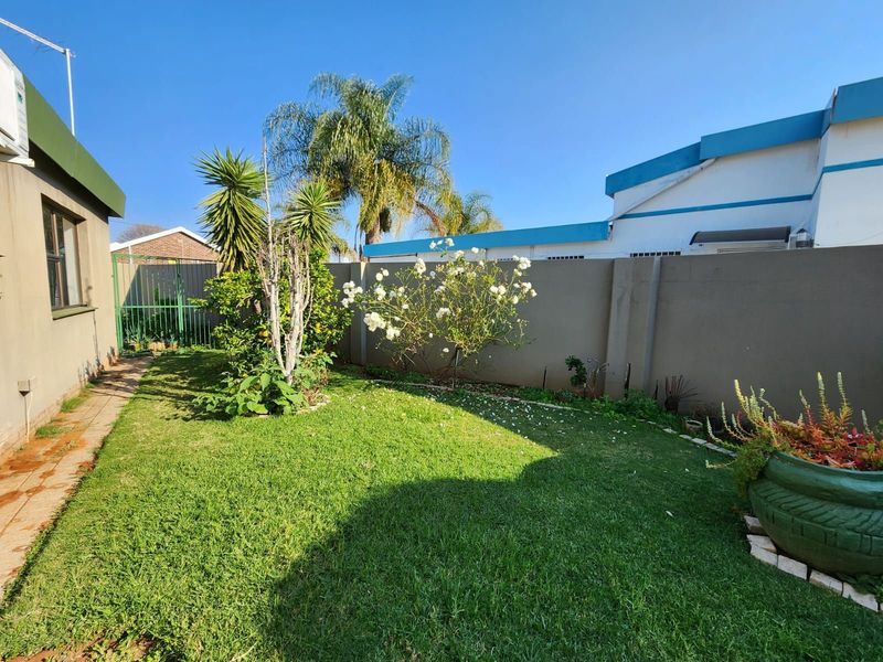 House For Sale in Rhodesdene - Photo 1