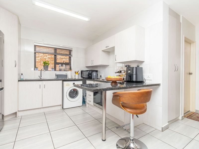 Apartment For Sale in Honeydew - Photo 7