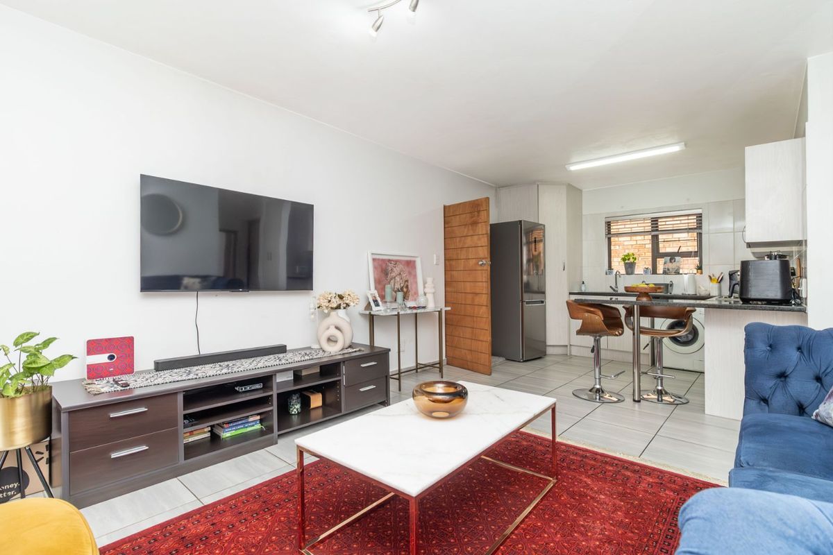 Apartment For Sale in Honeydew - Photo 5