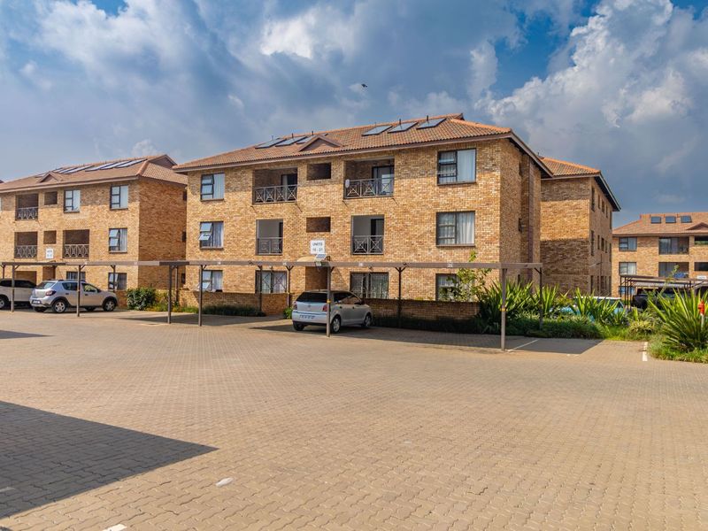 Apartment For Sale in Honeydew - Photo 1