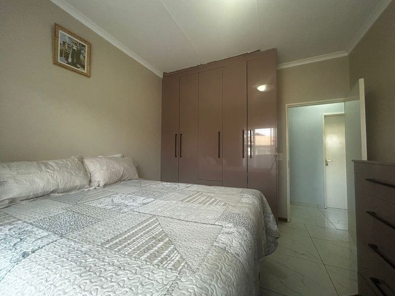 Townhouse To Rent in Fourways - Photo 10