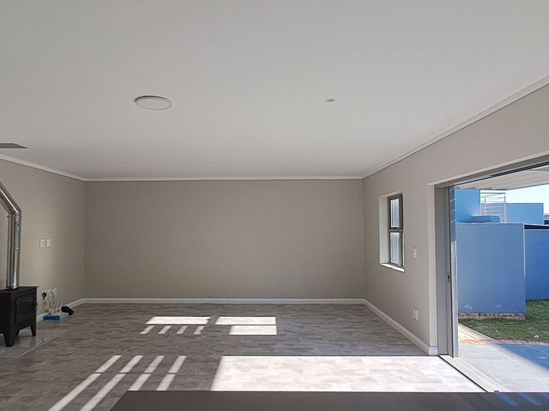 House For Sale in Blue Mountain Village - Photo 3