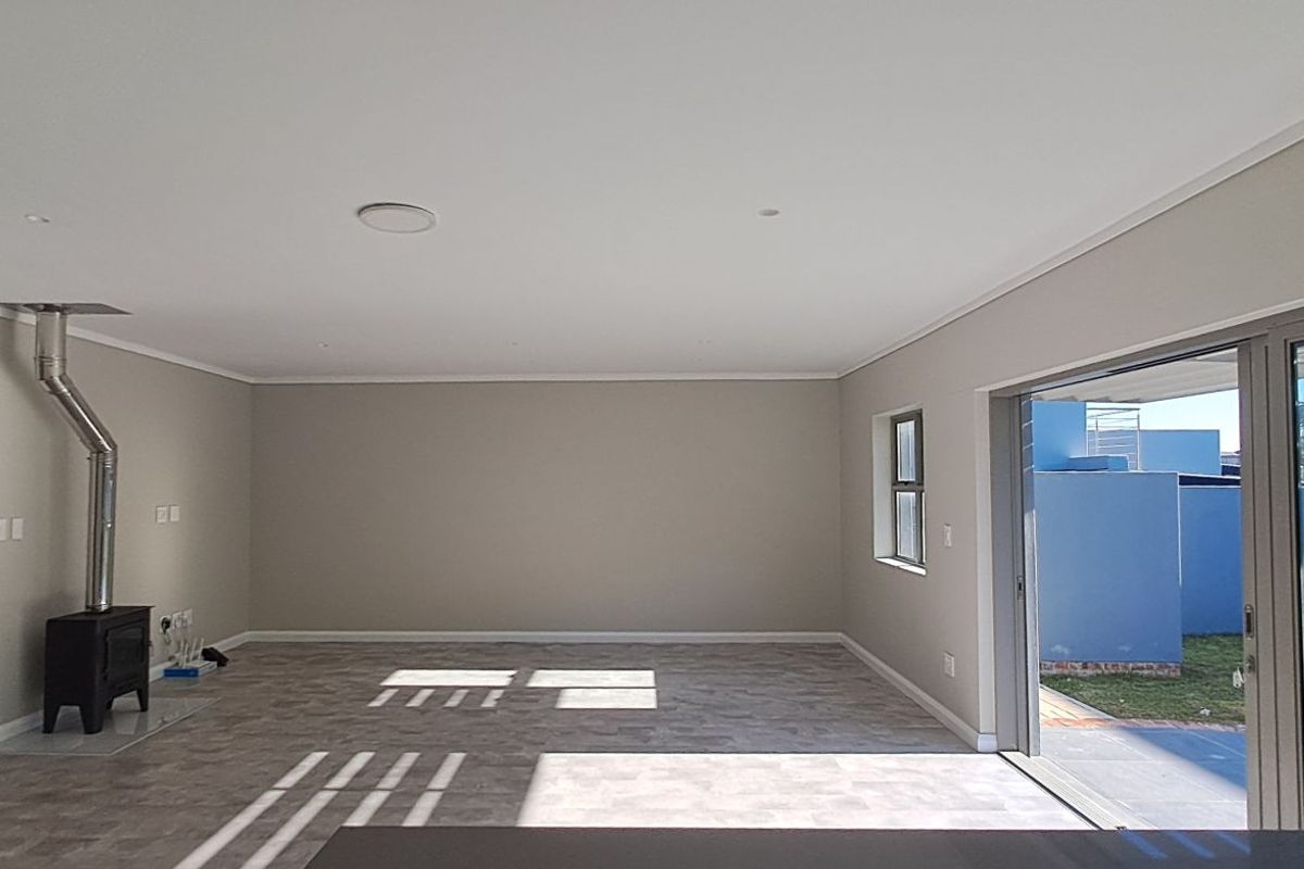House For Sale in Blue Mountain Village - Photo 3