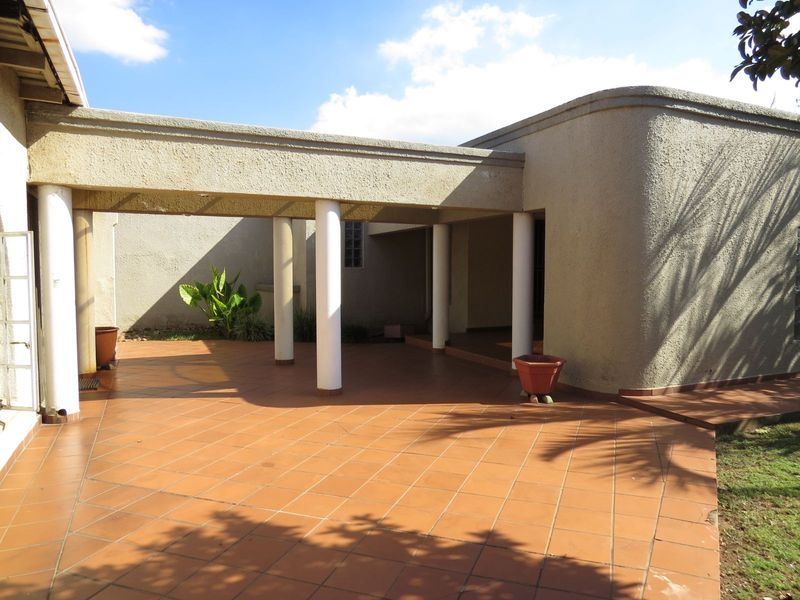 House For Sale in Kensington - Photo 10