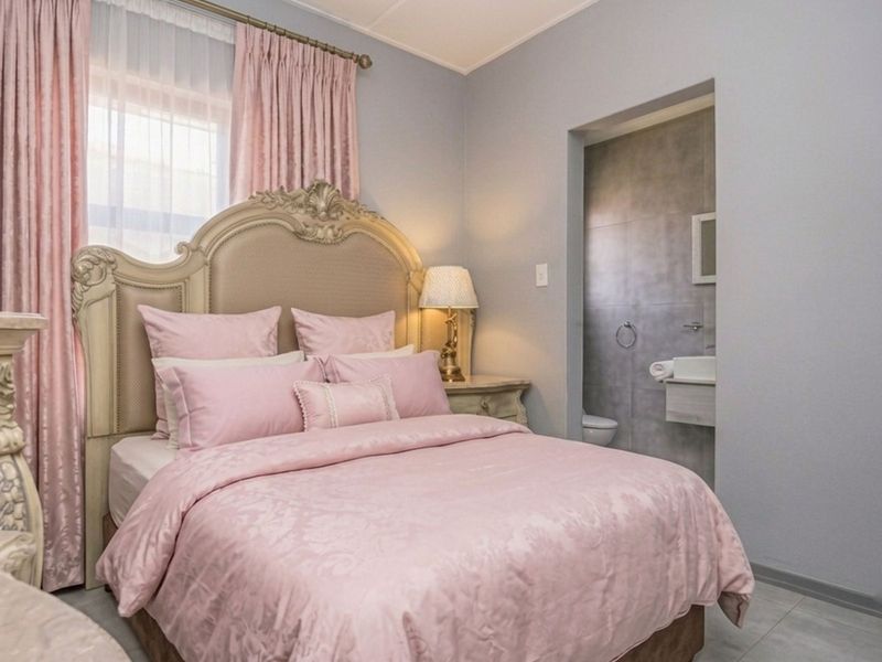 Apartment For Sale in Witpoortjie - Photo 5