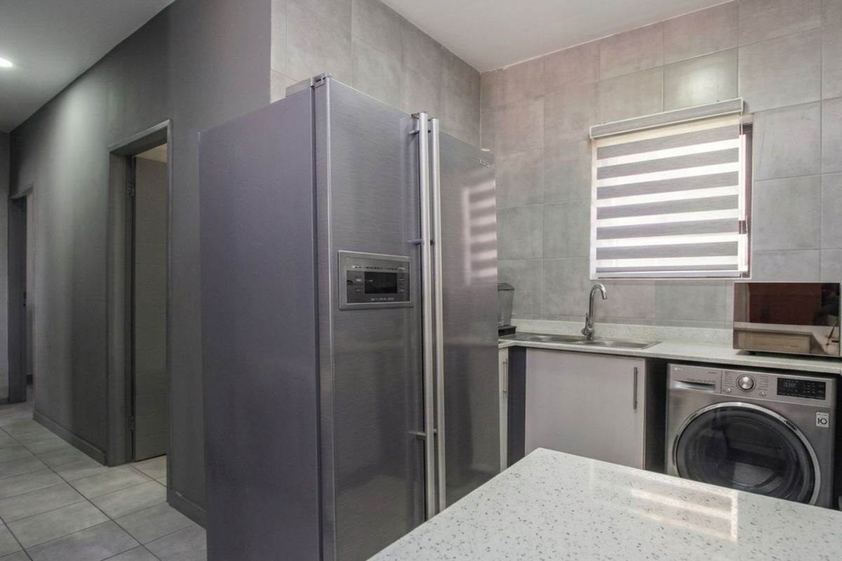 Apartment For Sale in Witpoortjie - Photo 3
