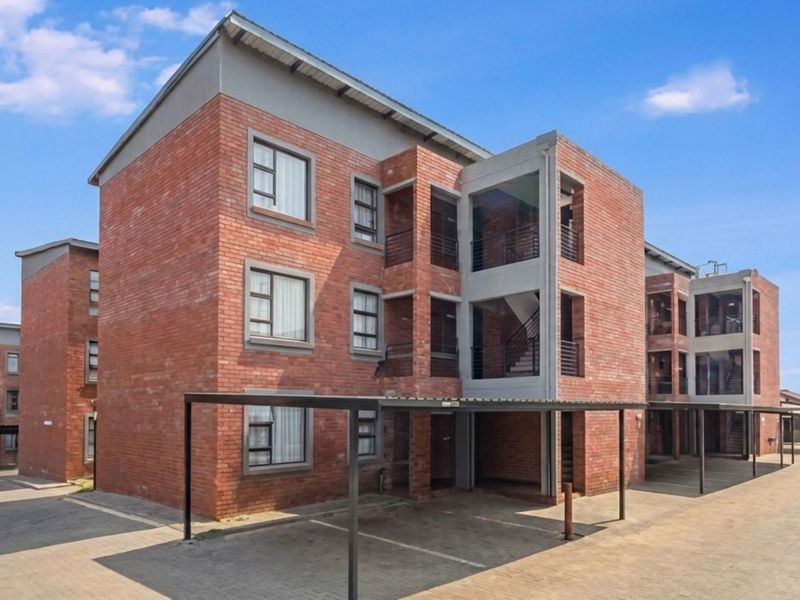 Apartment For Sale in Witpoortjie - Photo 9