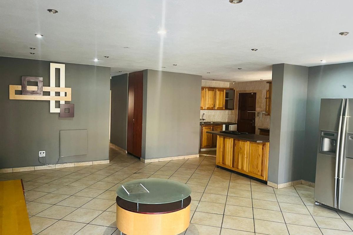 Townhouse To Rent in Aloe Ridge - Photo 2