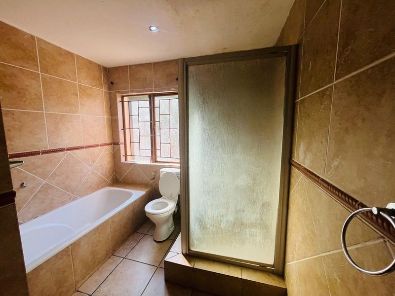 Townhouse To Rent in Aloe Ridge - Photo 7