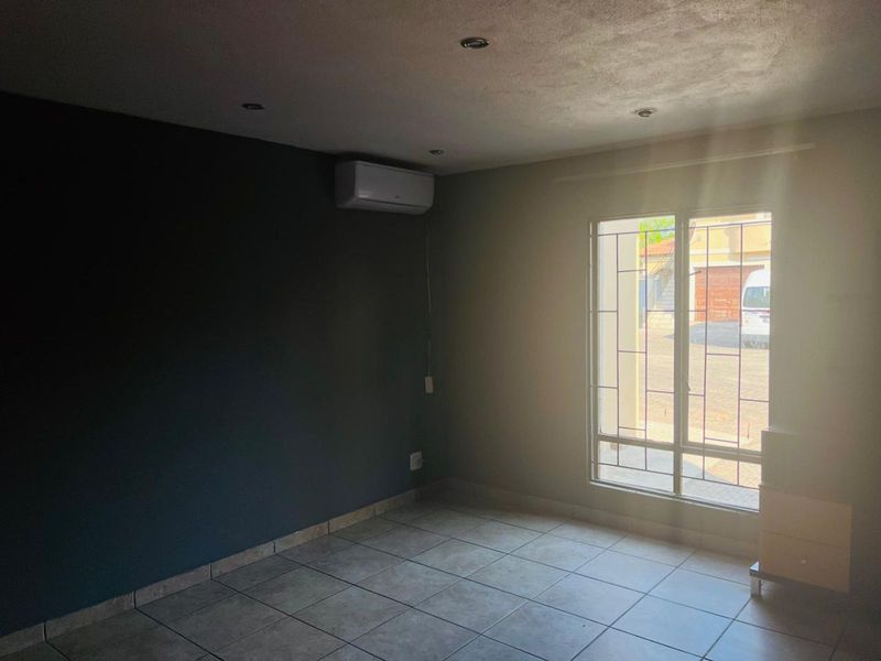 Townhouse To Rent in Aloe Ridge - Photo 6