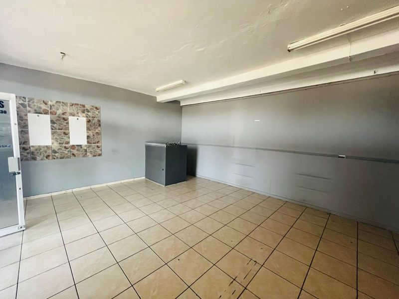 Business To Rent in Aloe Ridge - Photo 1