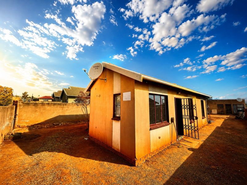 House For Sale in Mahube Valley - Photo 1