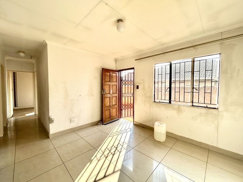 House For Sale in Mahube Valley - Photo 10