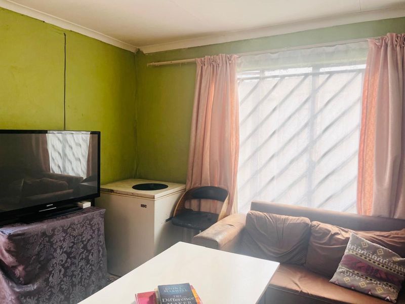 House For Sale in Embalenhle - Photo 4