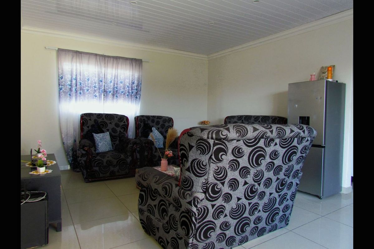 House For Sale in Bluewater Bay - Photo 3