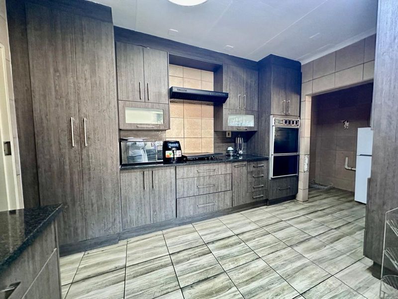 House For Sale in Del Judor - Photo 8