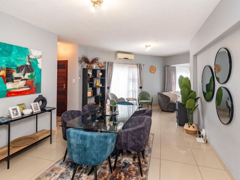 House For Sale in Douglasdale - Photo 9
