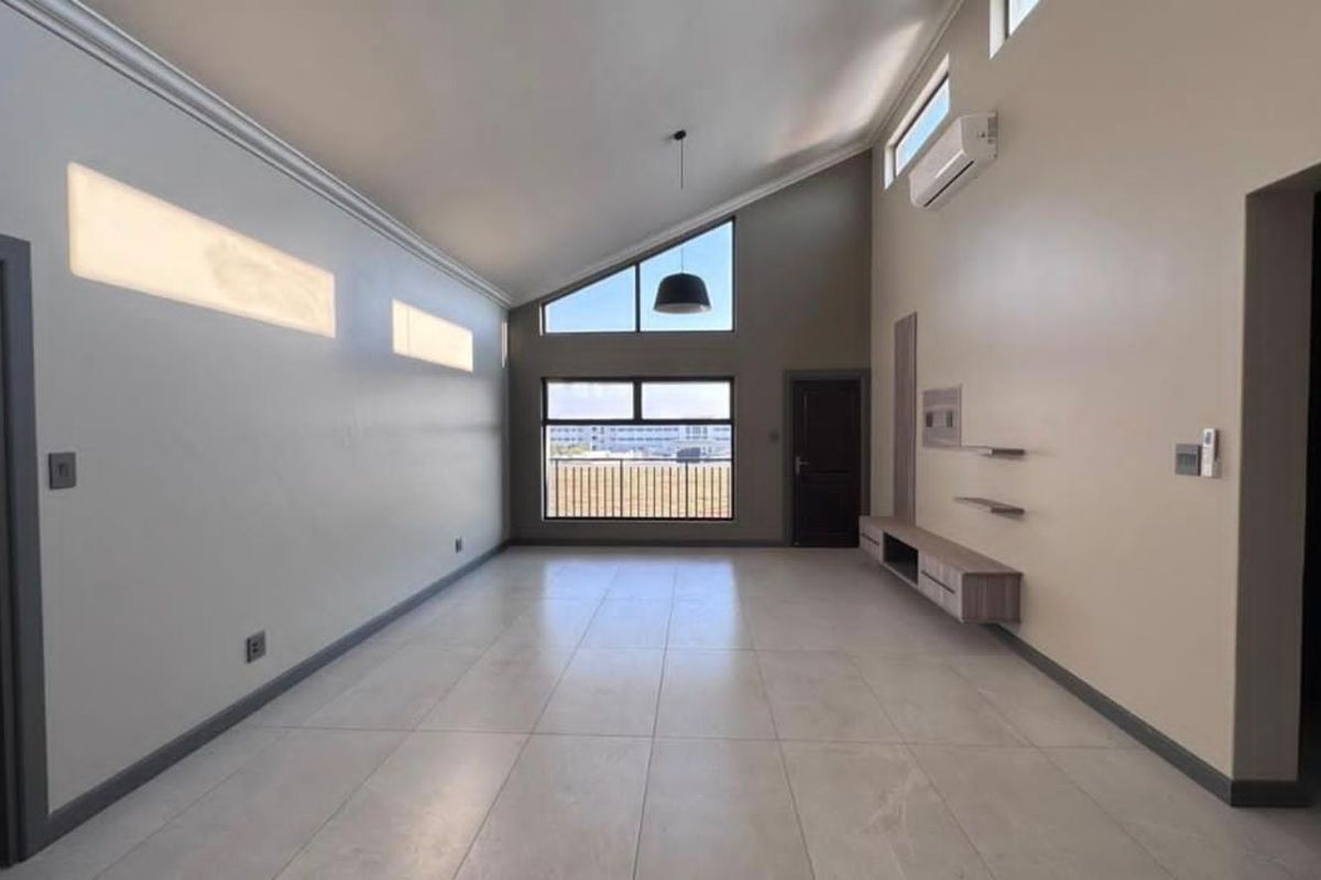 Apartment For Sale in El Toro Park - Photo 3