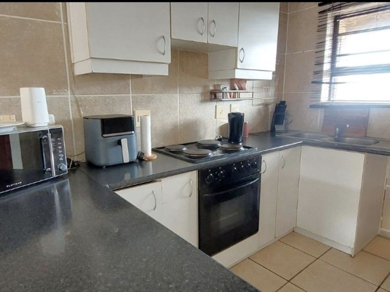 Apartment For Sale in Fairview Golf Estate - Photo 6